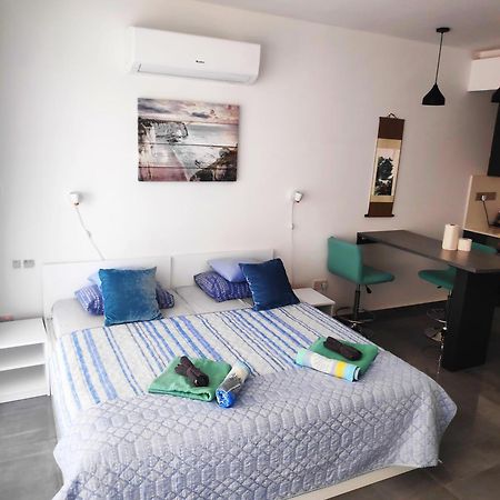 Relax&Dream Apartment Long Beach Agios Georgios  ภายนอก รูปภาพ